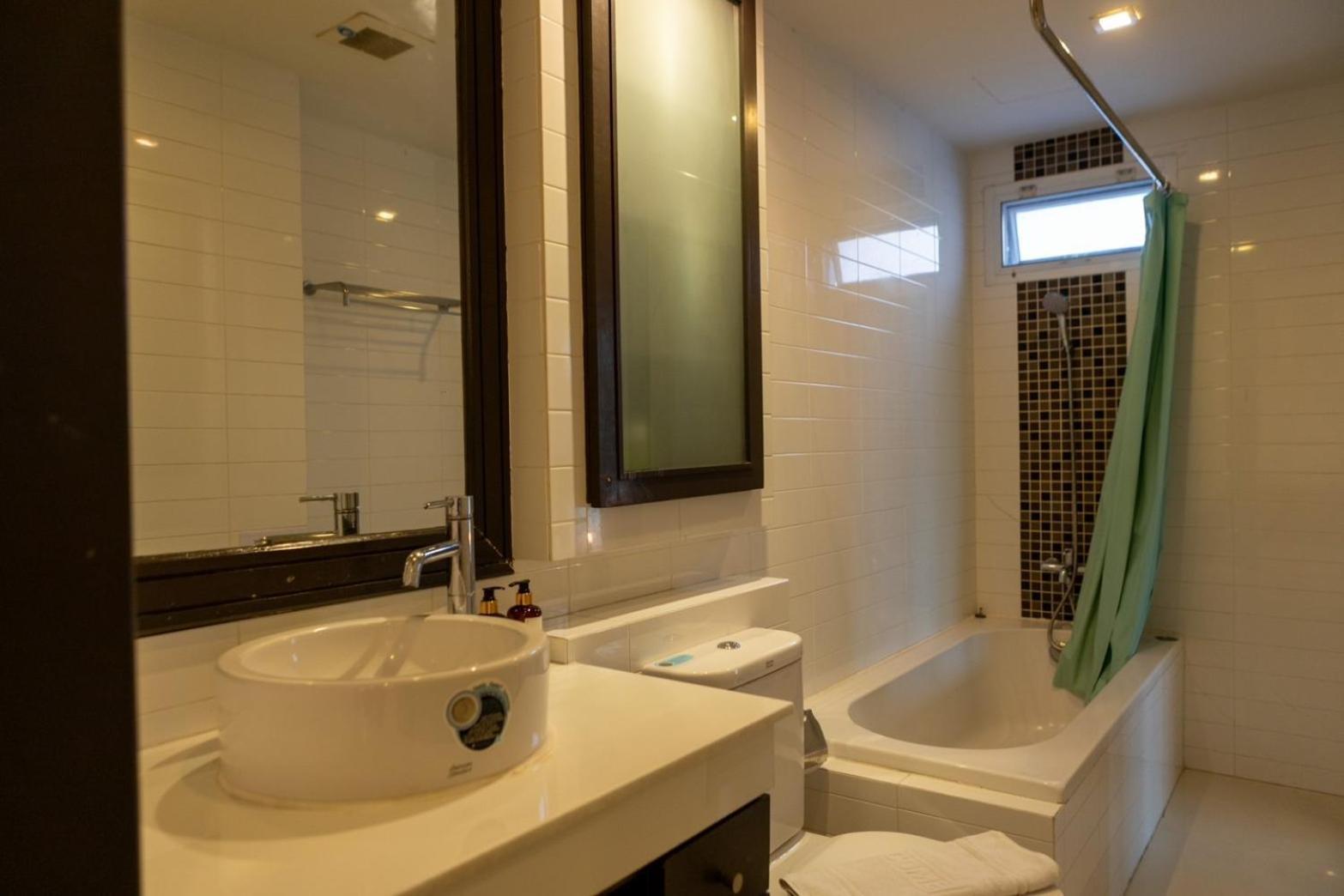 P Villa Lamoon Thonglor Bangkok Ngoại thất bức ảnh